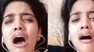 Video Call Pe Chuchi Dikha Rhi The Porn Videos
